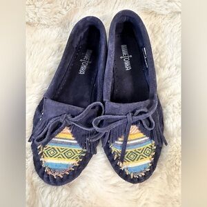 Minnetonka Women's Navy and Multicolor Moccasins